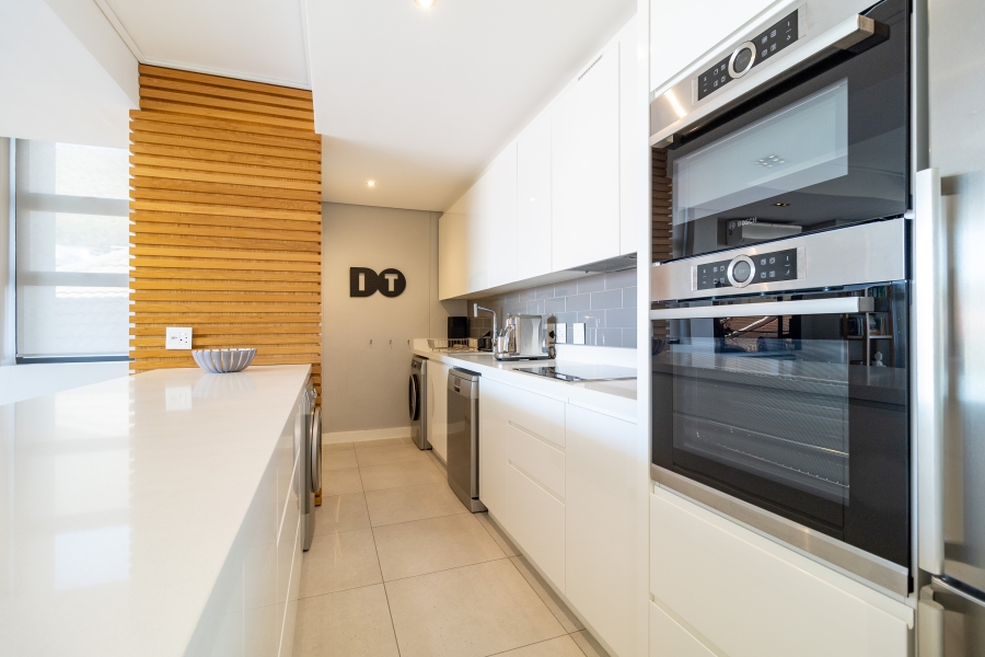 To Let 2 Bedroom Property for Rent in Fresnaye Western Cape